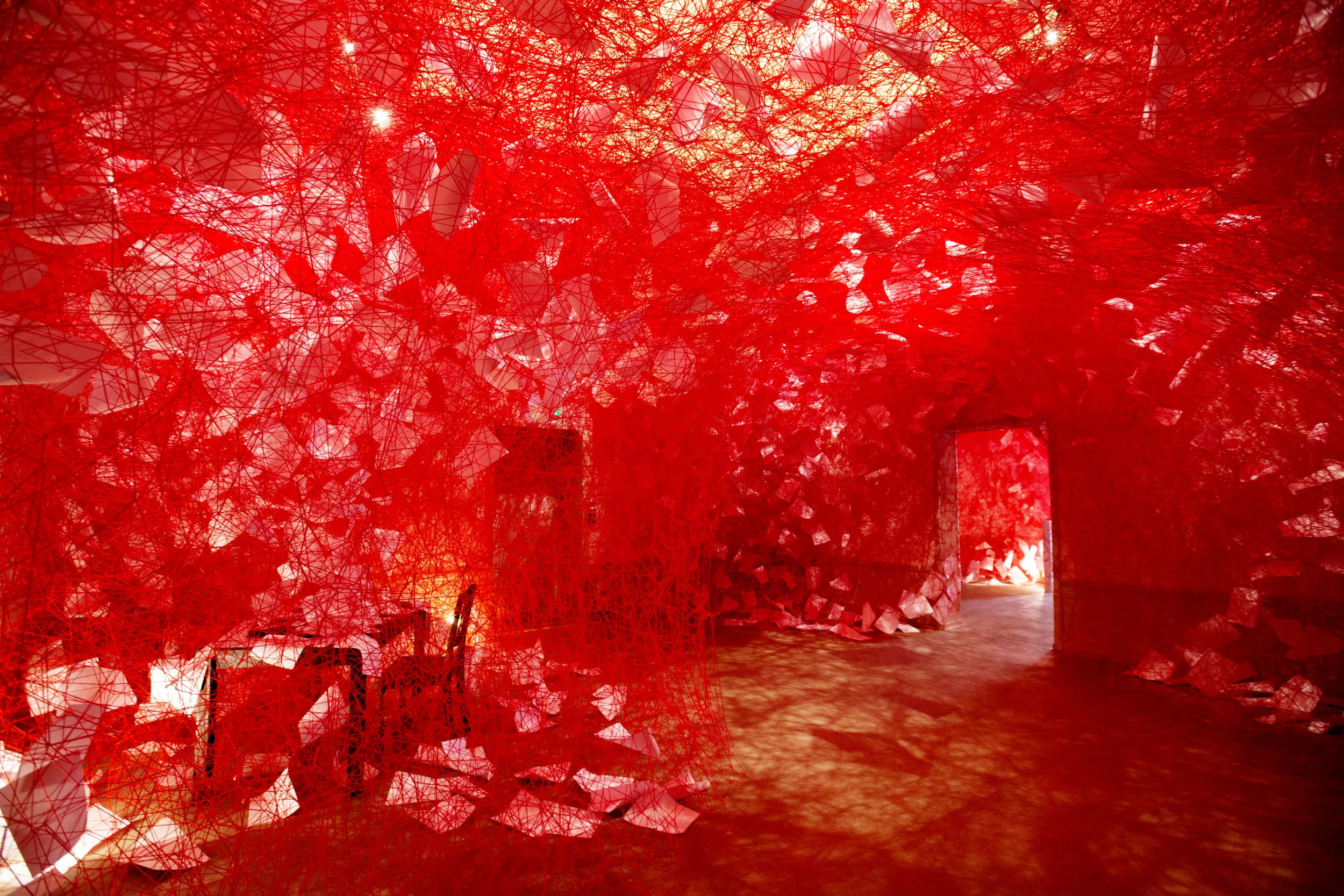 CHIHARU SHIOTA–塩田千春